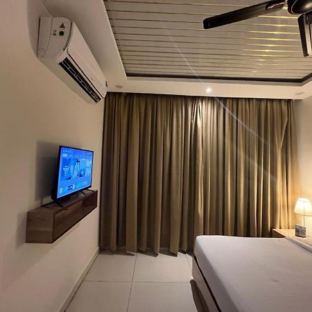 Hotel Hibiscus Tree- Bachupally ไฮเดอราบัด ภายนอก รูปภาพ