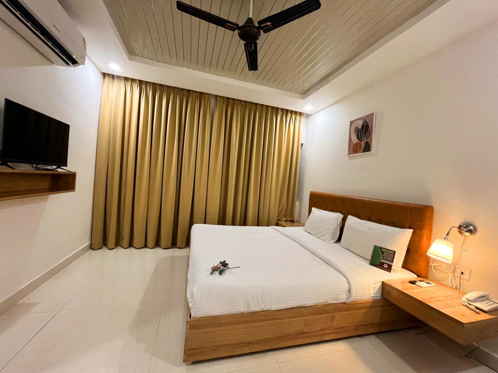 Hotel Hibiscus Tree- Bachupally ไฮเดอราบัด ภายนอก รูปภาพ