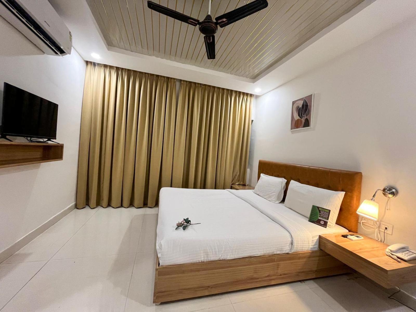 Hotel Hibiscus Tree- Bachupally ไฮเดอราบัด ภายนอก รูปภาพ